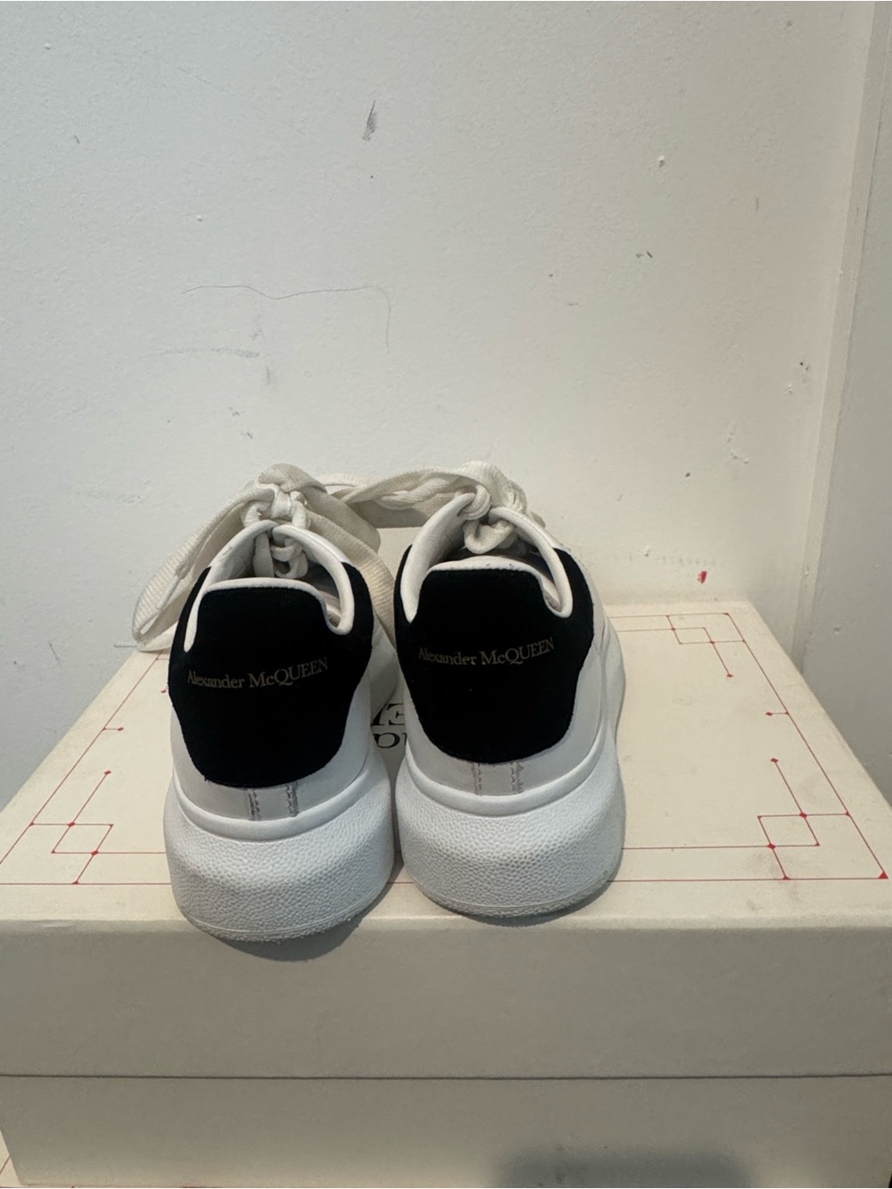 Alexander McQueen White Kids Sneakers with Black Heel Patch